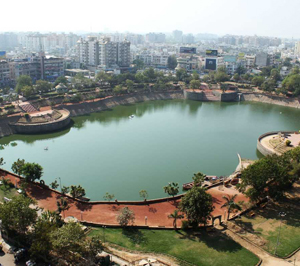 Vastrapur Lake